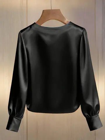 Perlisse | Sophisticated Round-Neck Top
